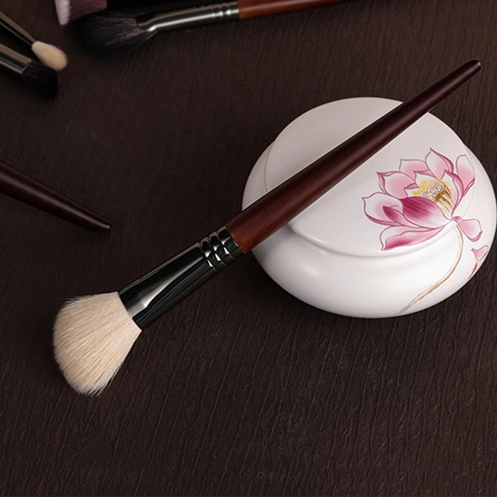 Uute Loomade Villast Makeup Brush Set 12 Algajatele Uued Kindad Harja Tootja, Hulgi-Kaasaskantav Ilu Vahendid 4